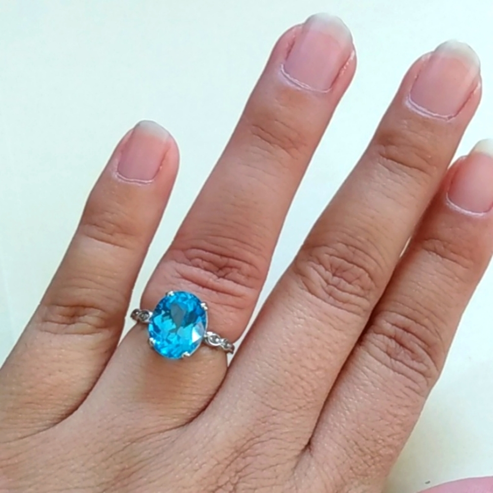 10k White Gold Baby Blue Gem Ring